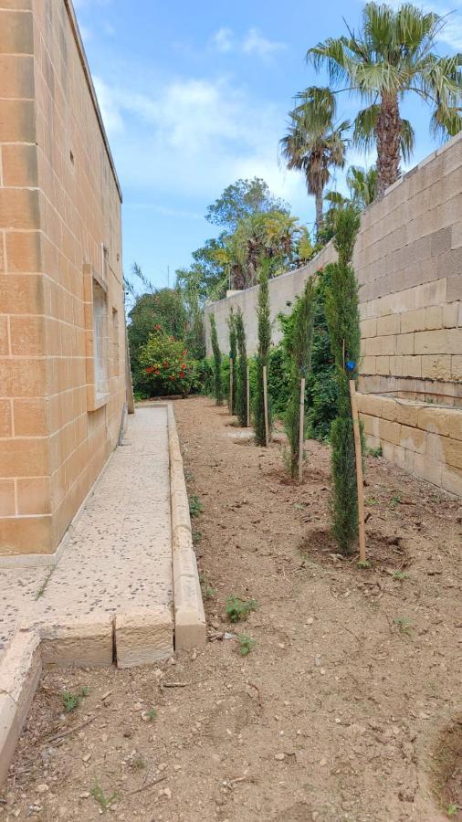 Stunning Villa With Pool, Table Tennis, Table Soccer And A Pool Table Naxxar Exterior photo